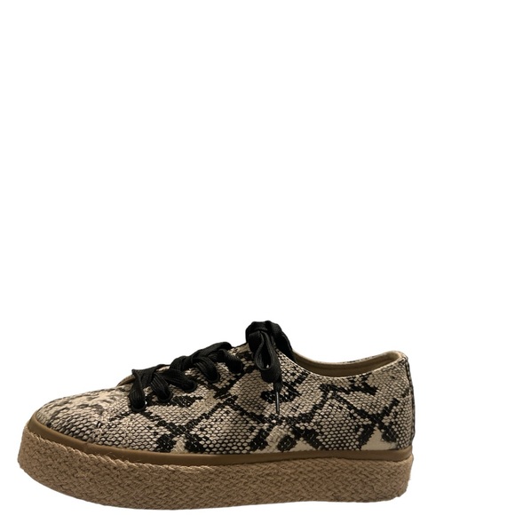 LaSheelah Shoes - LaSheela snakeskin print Fashion Shoe size 8.5